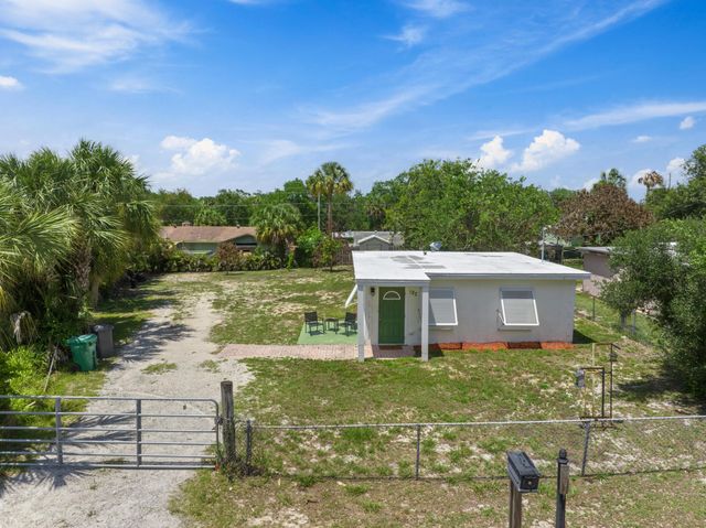 122 Julian Drive, Fort Pierce, FL 34946