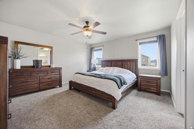 219 6th Street E, Horace, ND 58047