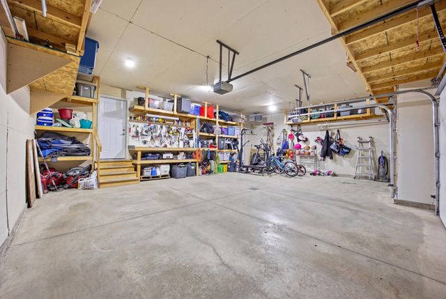 219 6th Street E, Horace, ND 58047