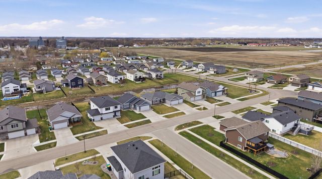 219 6th Street E, Horace, ND 58047