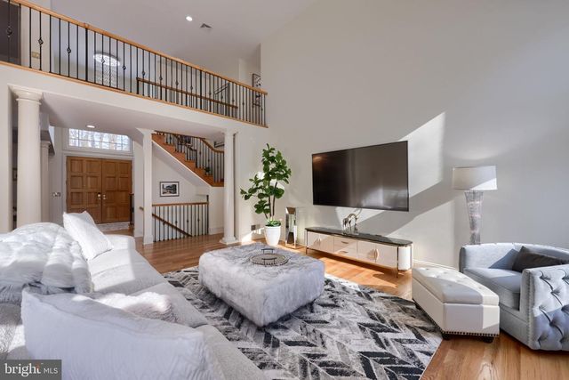 2492 SHAUB RD, Lancaster, PA 17601