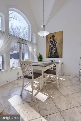 2492 SHAUB RD, Lancaster, PA 17601