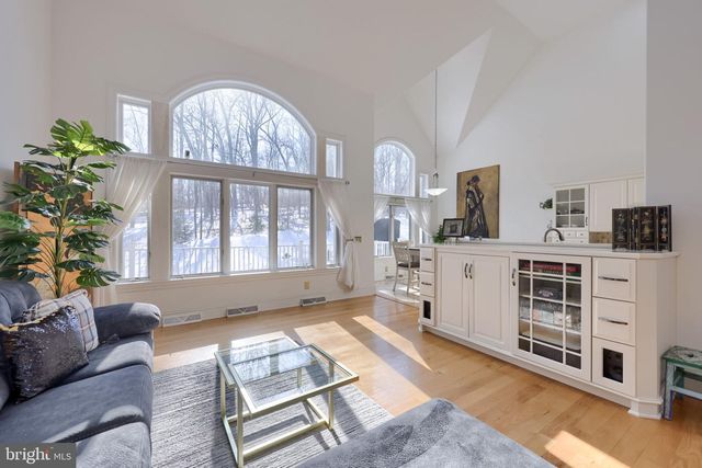 2492 SHAUB RD, Lancaster, PA 17601