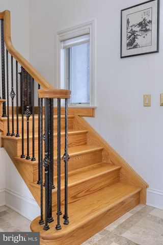 2492 SHAUB RD, Lancaster, PA 17601