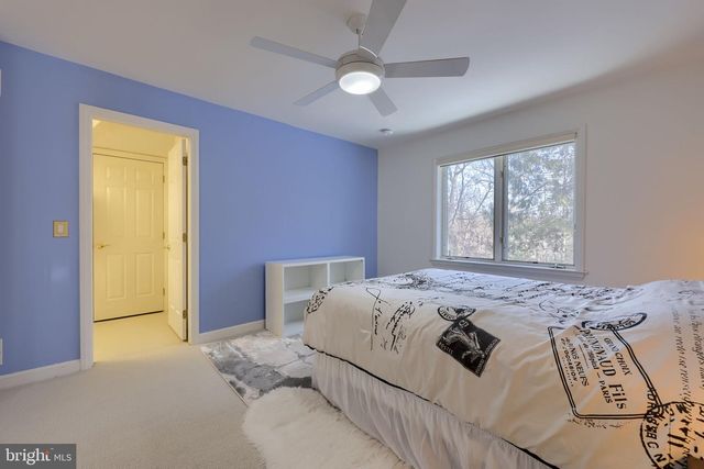 2492 SHAUB RD, Lancaster, PA 17601