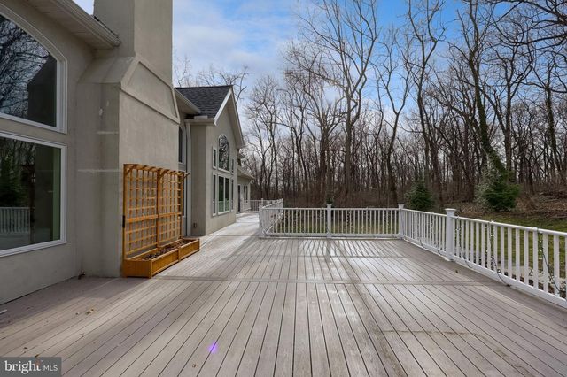 2492 SHAUB RD, Lancaster, PA 17601