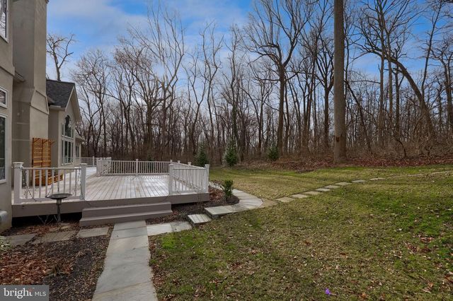 2492 SHAUB RD, Lancaster, PA 17601