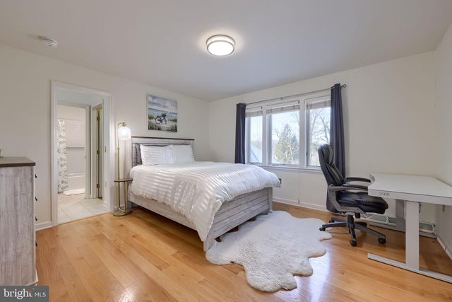 2492 SHAUB RD, Lancaster, PA 17601