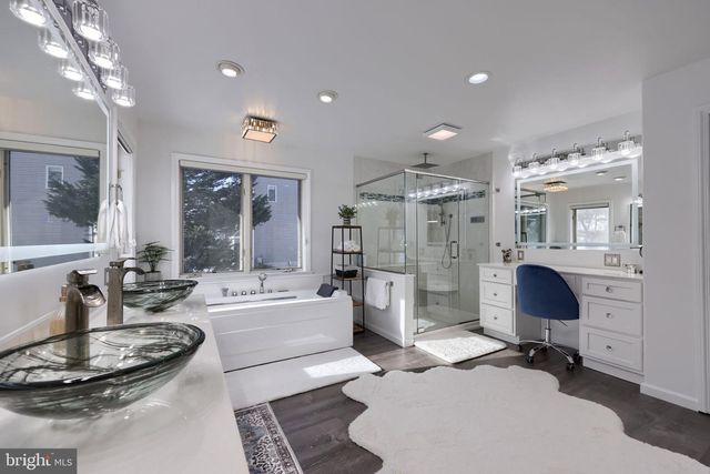 2492 SHAUB RD, Lancaster, PA 17601