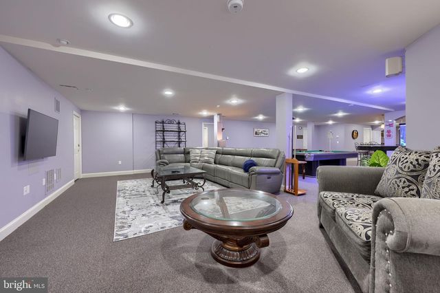 2492 SHAUB RD, Lancaster, PA 17601