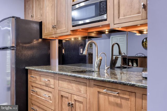 2492 SHAUB RD, Lancaster, PA 17601