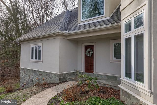 2492 SHAUB RD, Lancaster, PA 17601