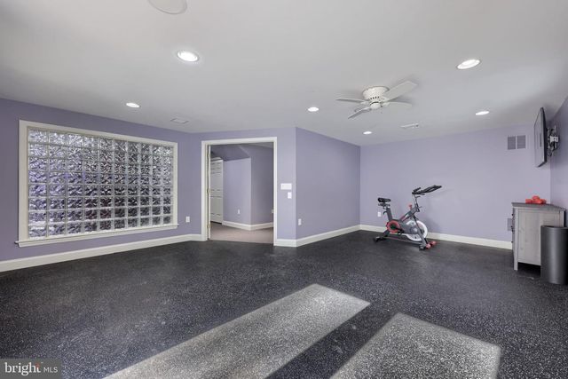 2492 SHAUB RD, Lancaster, PA 17601