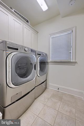 2492 SHAUB RD, Lancaster, PA 17601