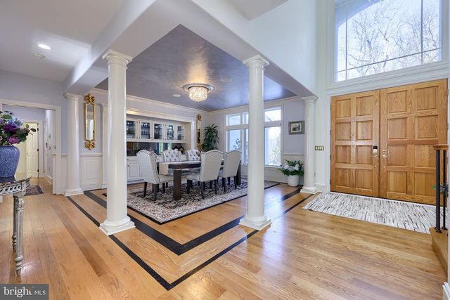 2492 SHAUB RD, Lancaster, PA 17601