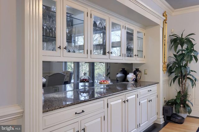 2492 SHAUB RD, Lancaster, PA 17601