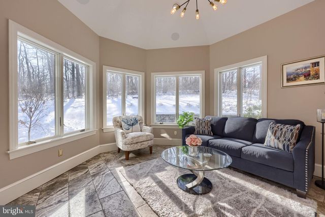 2492 SHAUB RD, Lancaster, PA 17601