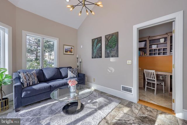 2492 SHAUB RD, Lancaster, PA 17601