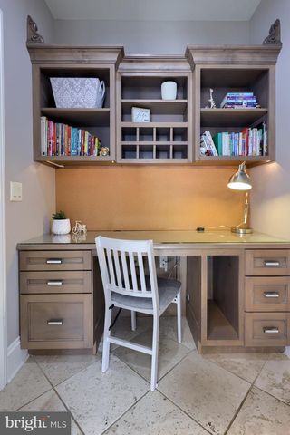 2492 SHAUB RD, Lancaster, PA 17601