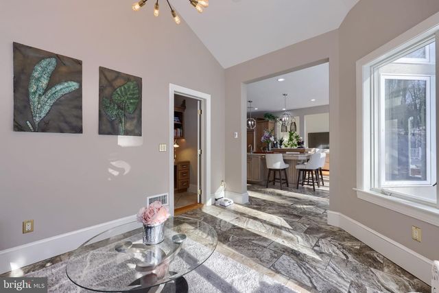 2492 SHAUB RD, Lancaster, PA 17601