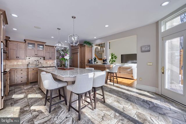 2492 SHAUB RD, Lancaster, PA 17601