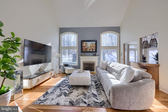 2492 SHAUB RD, Lancaster, PA 17601