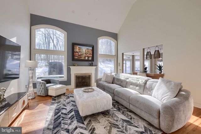 2492 SHAUB RD, Lancaster, PA 17601