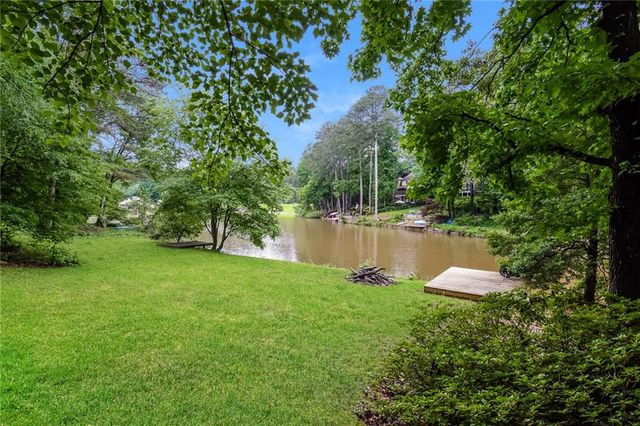 3985 Loch Highland NE Pass, Roswell, GA 30075
