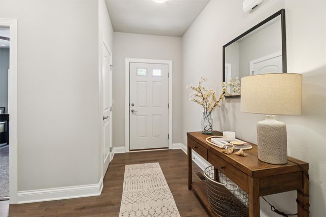 2434 River Meadows Drive, Des Moines, IA 50320