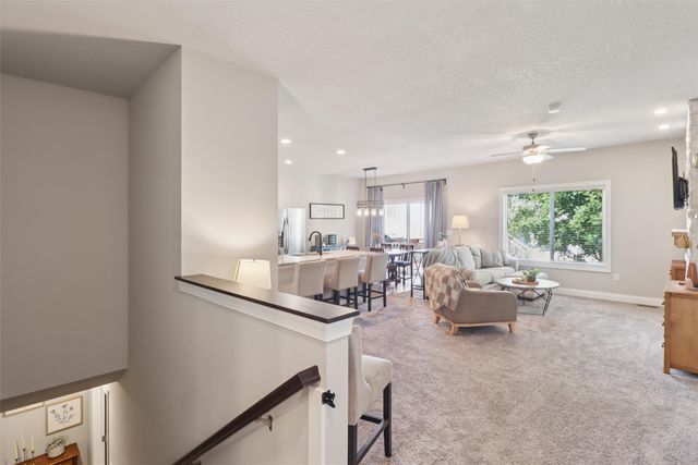 2434 River Meadows Drive, Des Moines, IA 50320