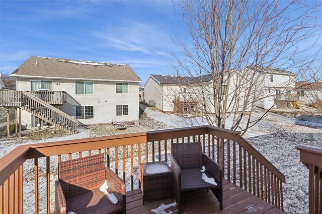 2434 River Meadows Drive, Des Moines, IA 50320