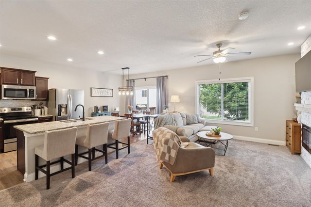 2434 River Meadows Drive, Des Moines, IA 50320