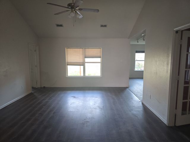 1322 Lucchese Lane, Dallas, TX 75253