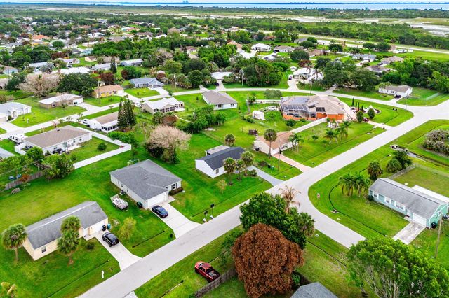 2937 SE Ironton Avenue, Port St. Lucie, FL 34952