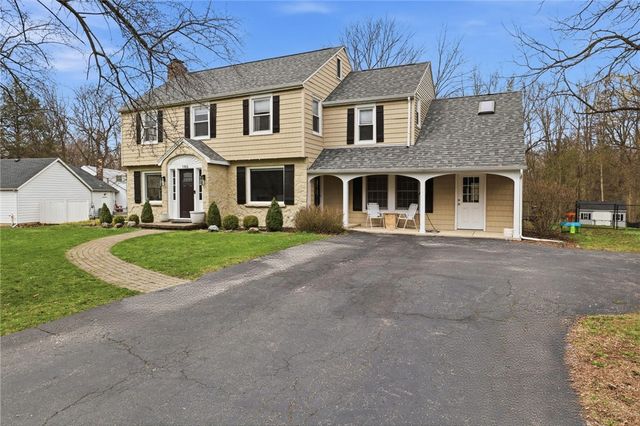 146 East Brook Road, Pittsford, NY 14534