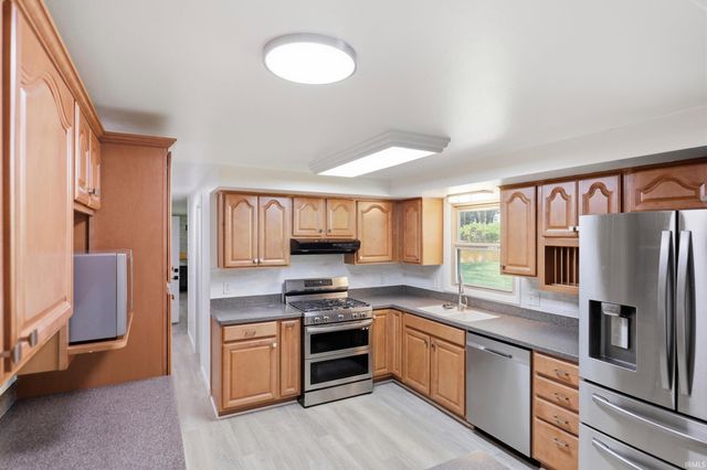 6925 LAKE CREST Court, Fort Wayne, IN 46815