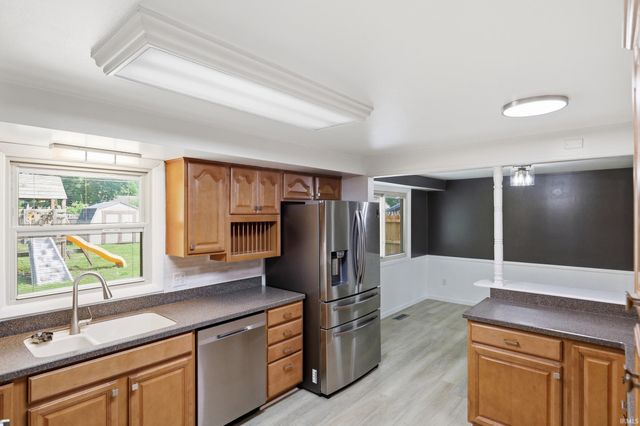 6925 LAKE CREST Court, Fort Wayne, IN 46815