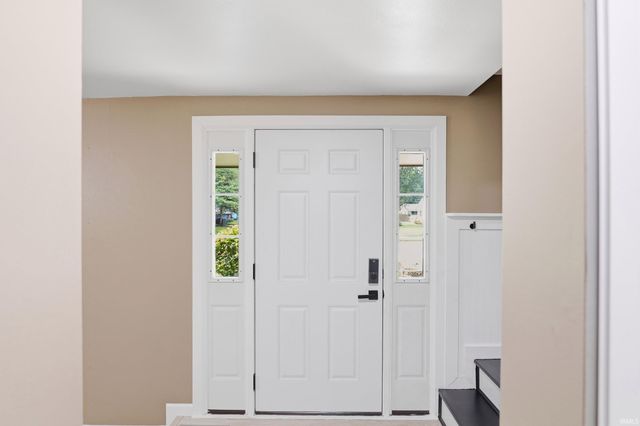 6925 LAKE CREST Court, Fort Wayne, IN 46815