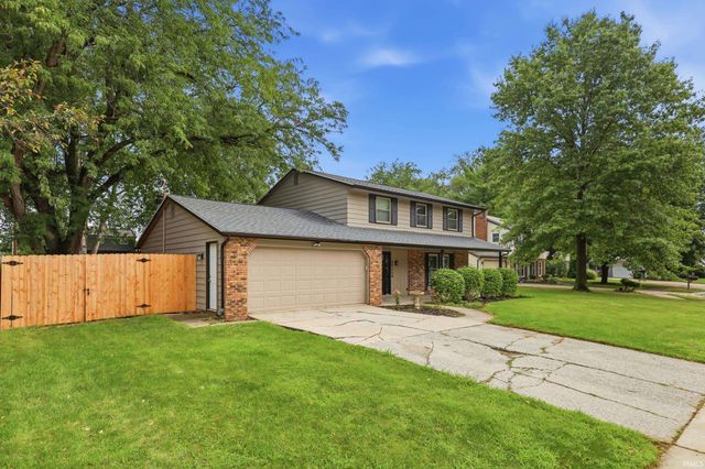 6925 LAKE CREST Court, Fort Wayne, IN 46815