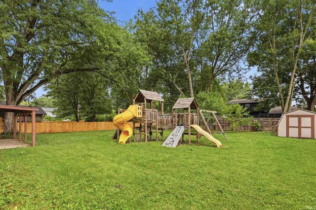 6925 LAKE CREST Court, Fort Wayne, IN 46815