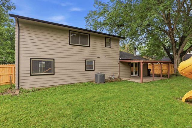 6925 LAKE CREST Court, Fort Wayne, IN 46815