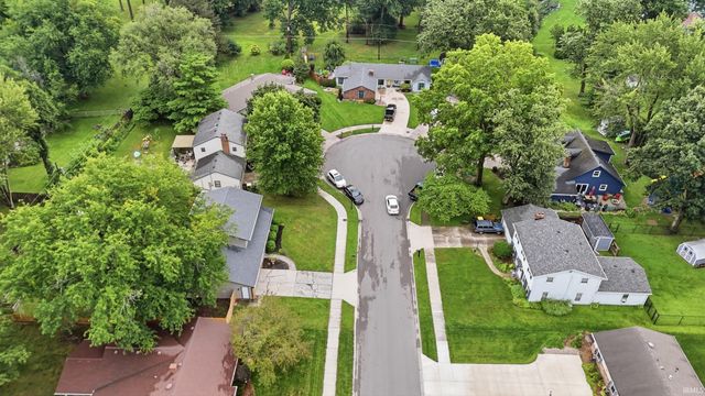6925 LAKE CREST Court, Fort Wayne, IN 46815