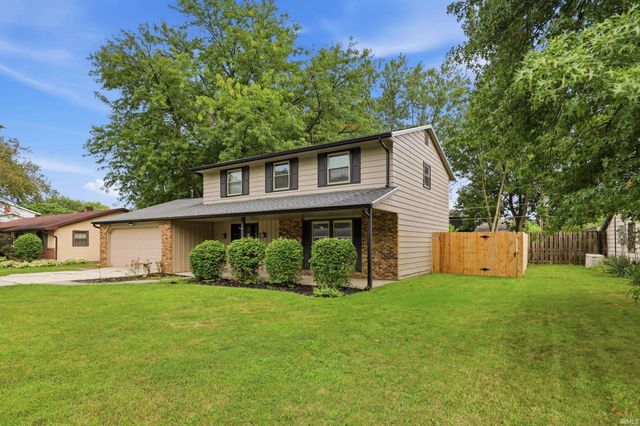 6925 LAKE CREST Court, Fort Wayne, IN 46815