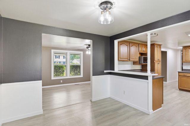 6925 LAKE CREST Court, Fort Wayne, IN 46815