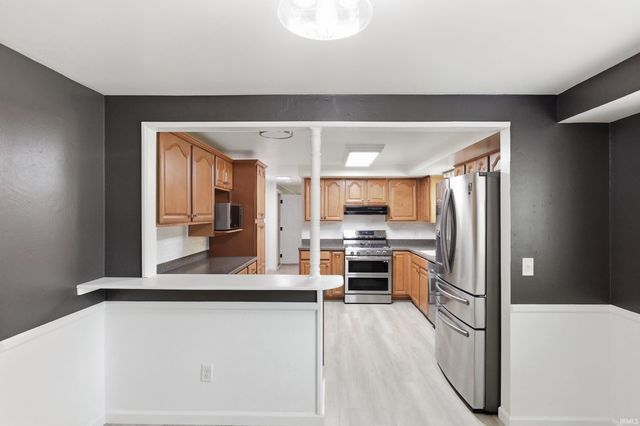 6925 LAKE CREST Court, Fort Wayne, IN 46815