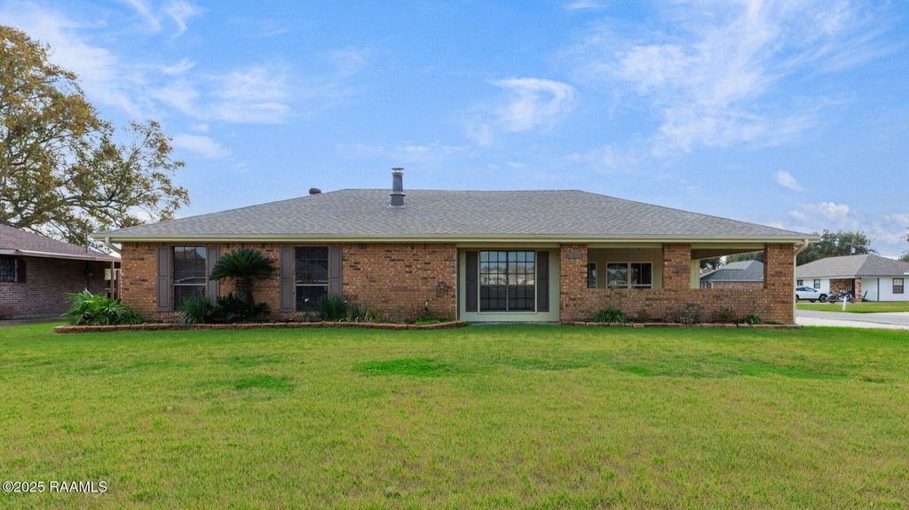 400 Cheyenne Circle, Scott, LA 70583