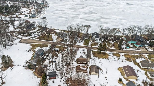 50389 E Lake Shore Drive, Silver Creek Twp, MI 49047