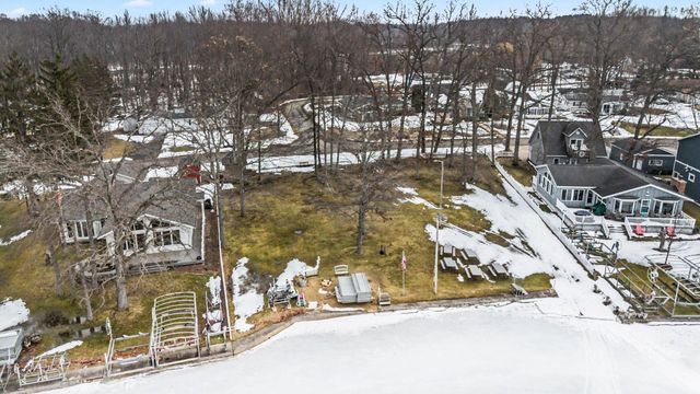 50389 E Lake Shore Drive, Silver Creek Twp, MI 49047