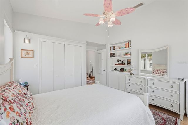 125 23RD AVENUE NE, St Petersburg, FL 33704