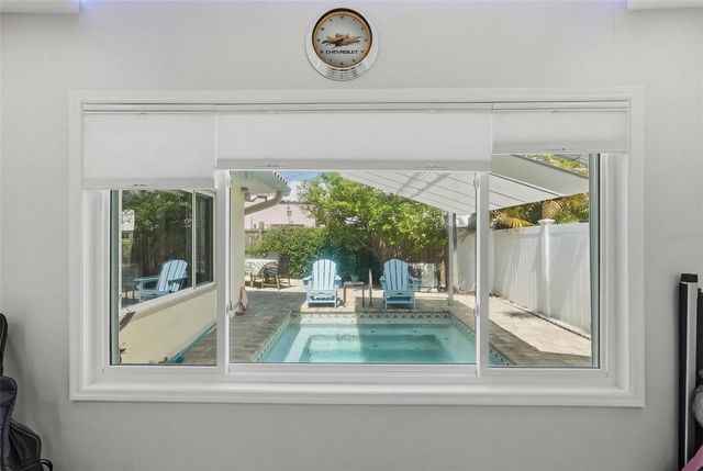 125 23RD AVENUE NE, St Petersburg, FL 33704